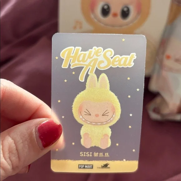 “Sisi” Have a Seat (P35) - Picture 3 of 3